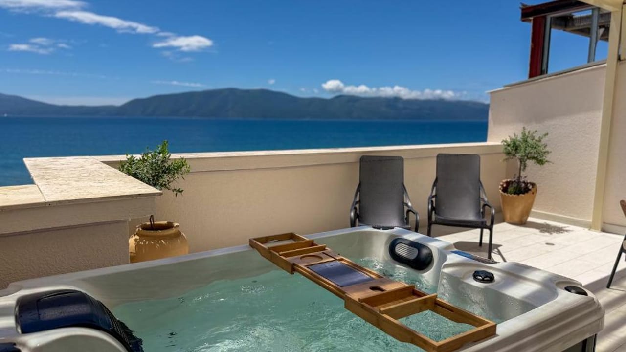 TreA Accomodations - Roof Top On Beach