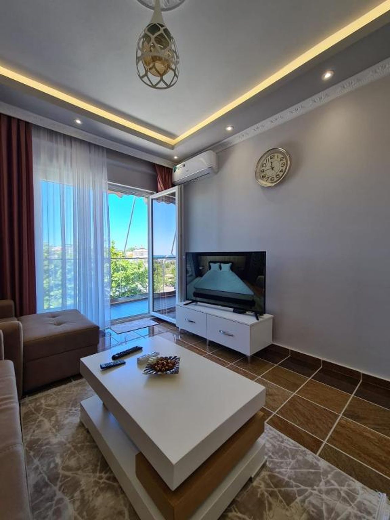 Modern Apartment by the Beach Fishta Q5 23