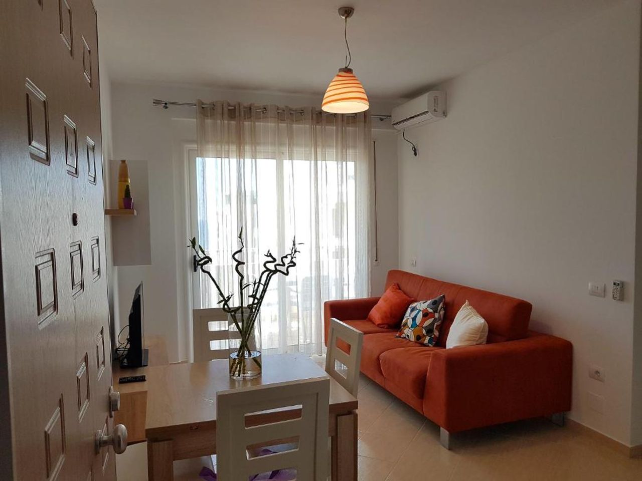 Flori beach Apartment Radhime