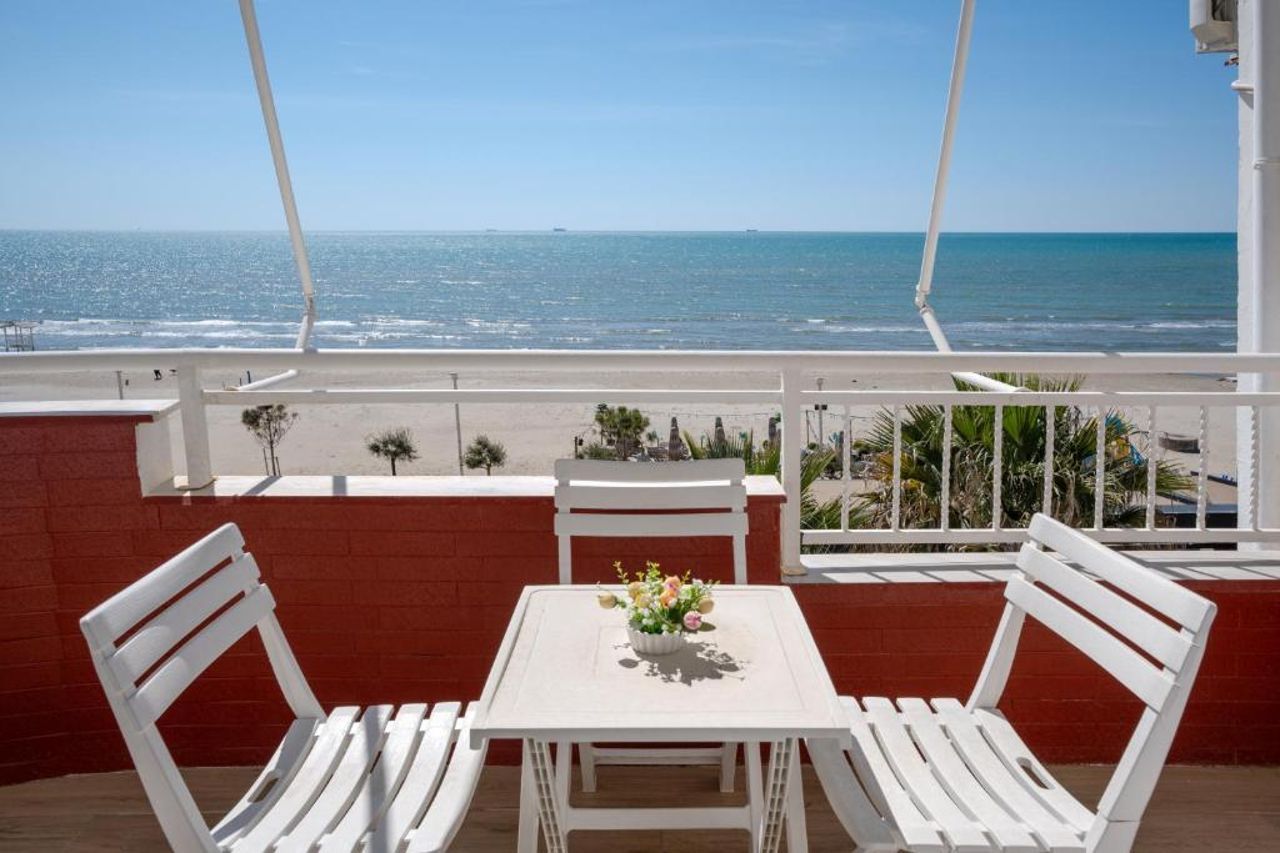 JB Beach Apartment - Durrës