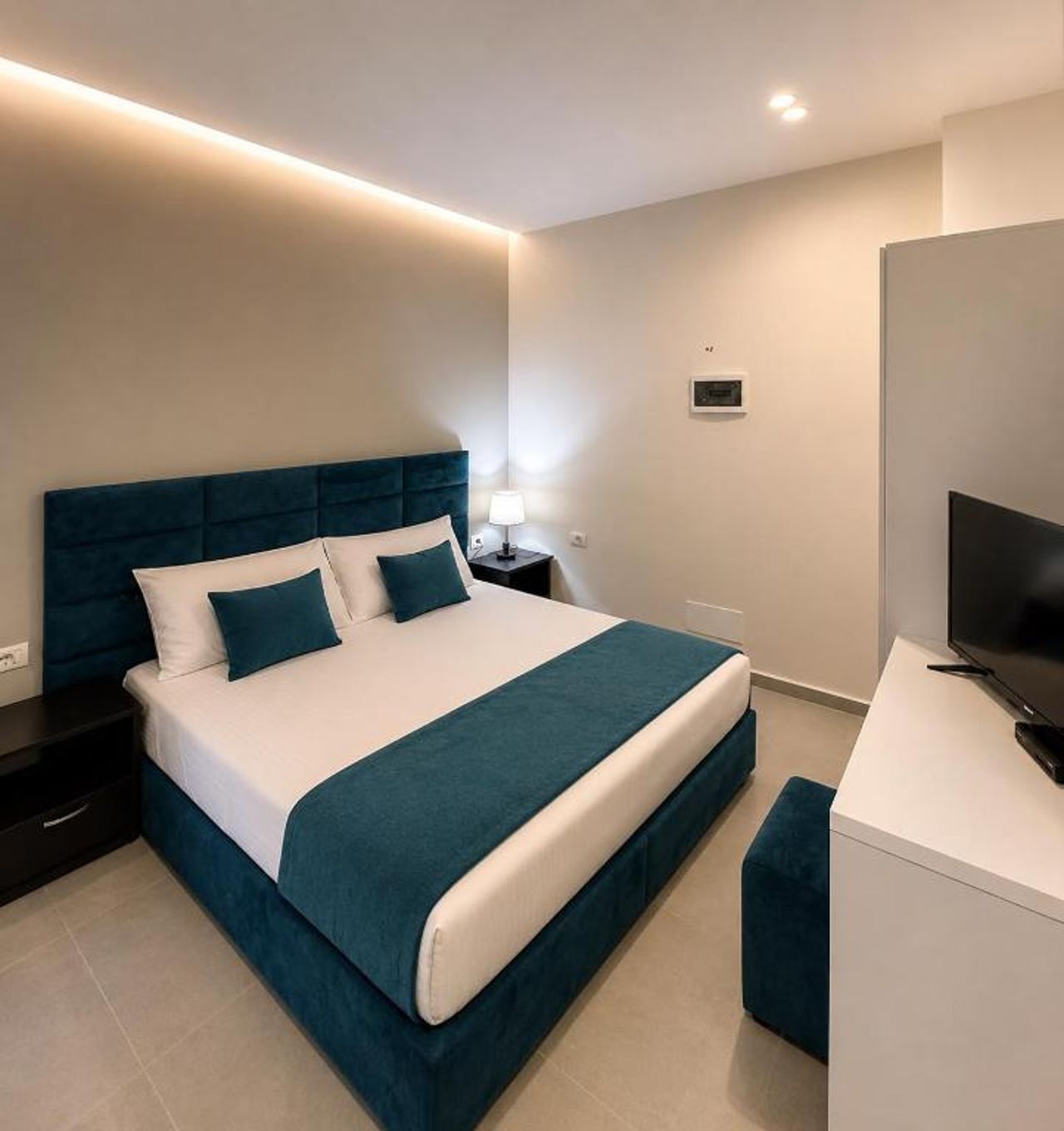 Fiore Rooms 2
