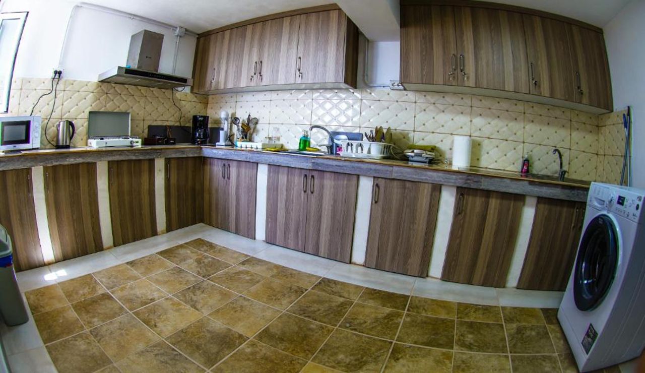 Dorvin Apartments
