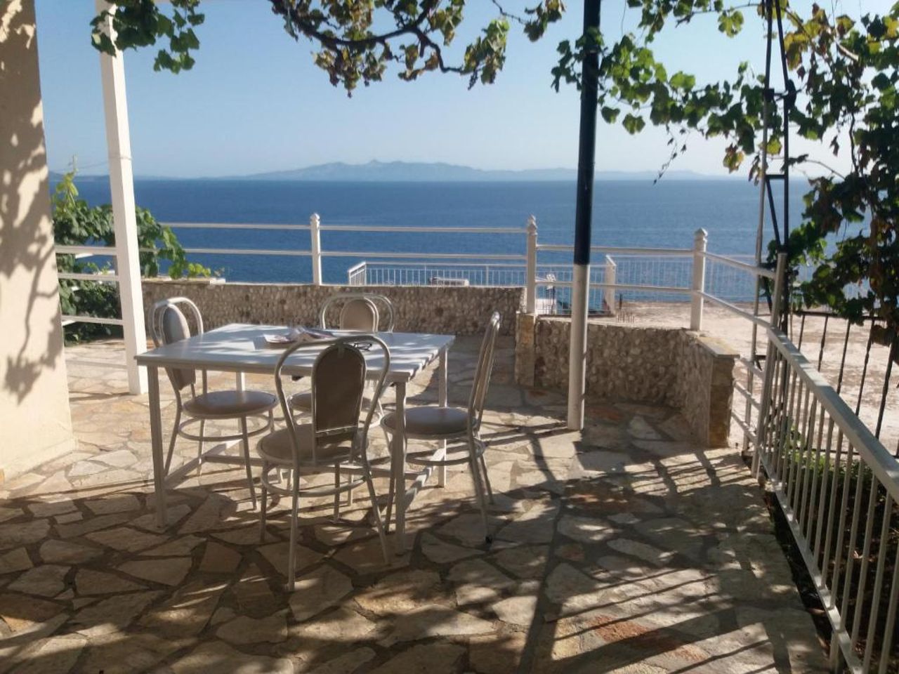Qeparo Pano Rooms