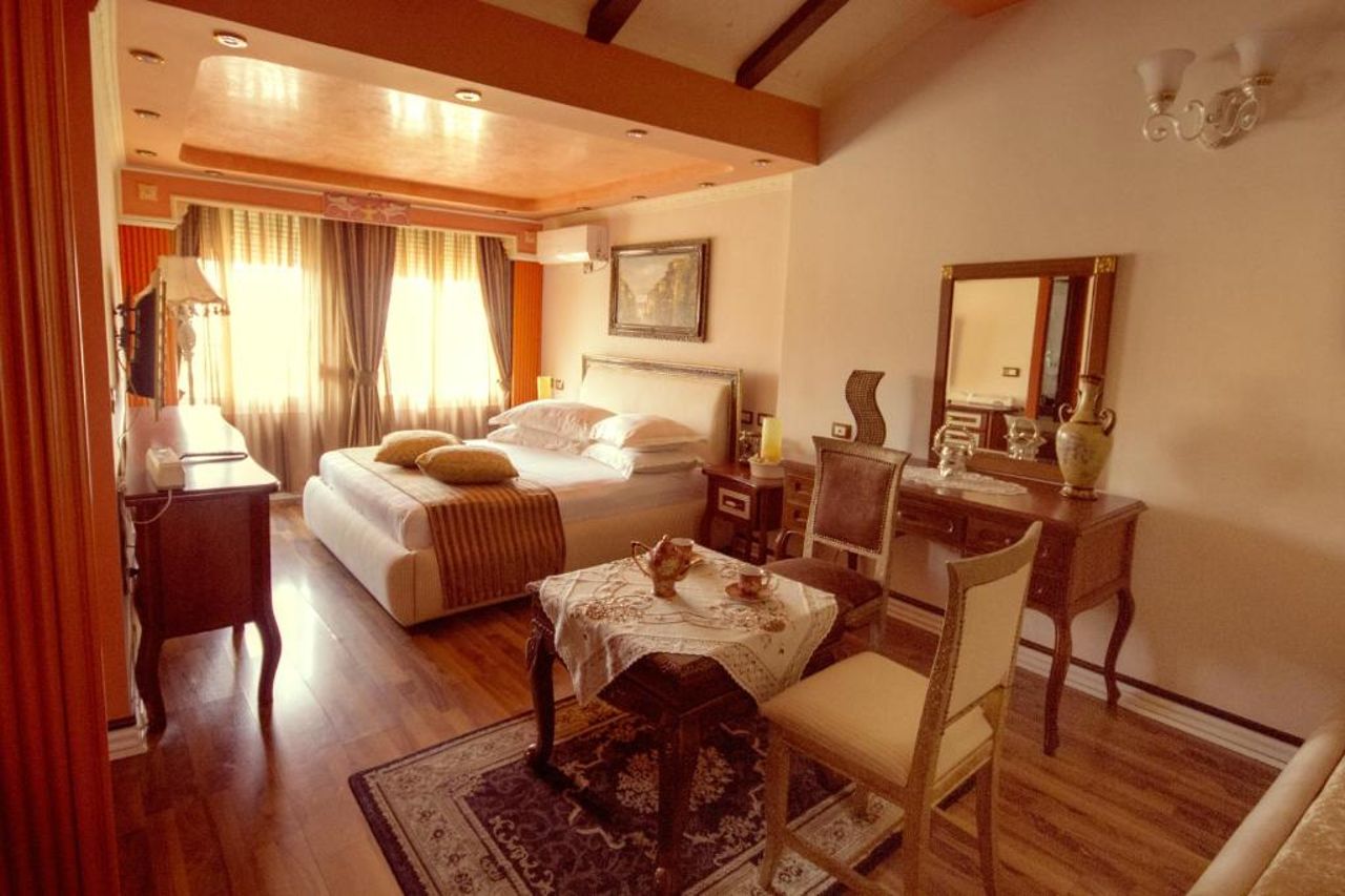 Hotel Villa Fernando Tirana