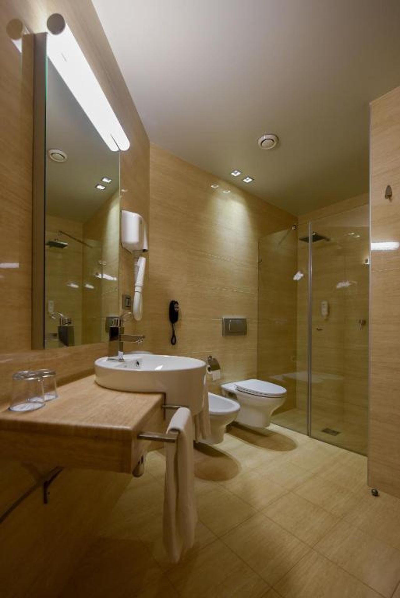 Sky Hotel Tirana