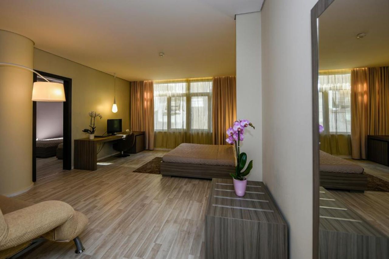 Sky Hotel Tirana
