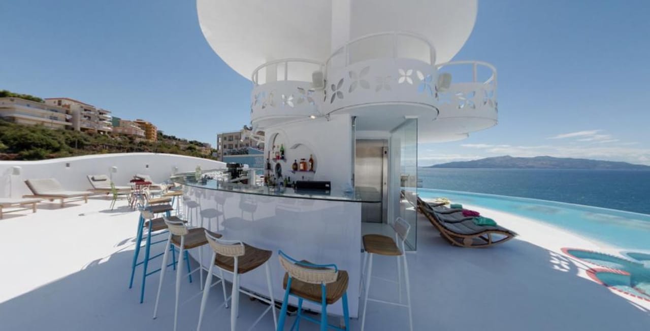 Bougainville Bay Hotel