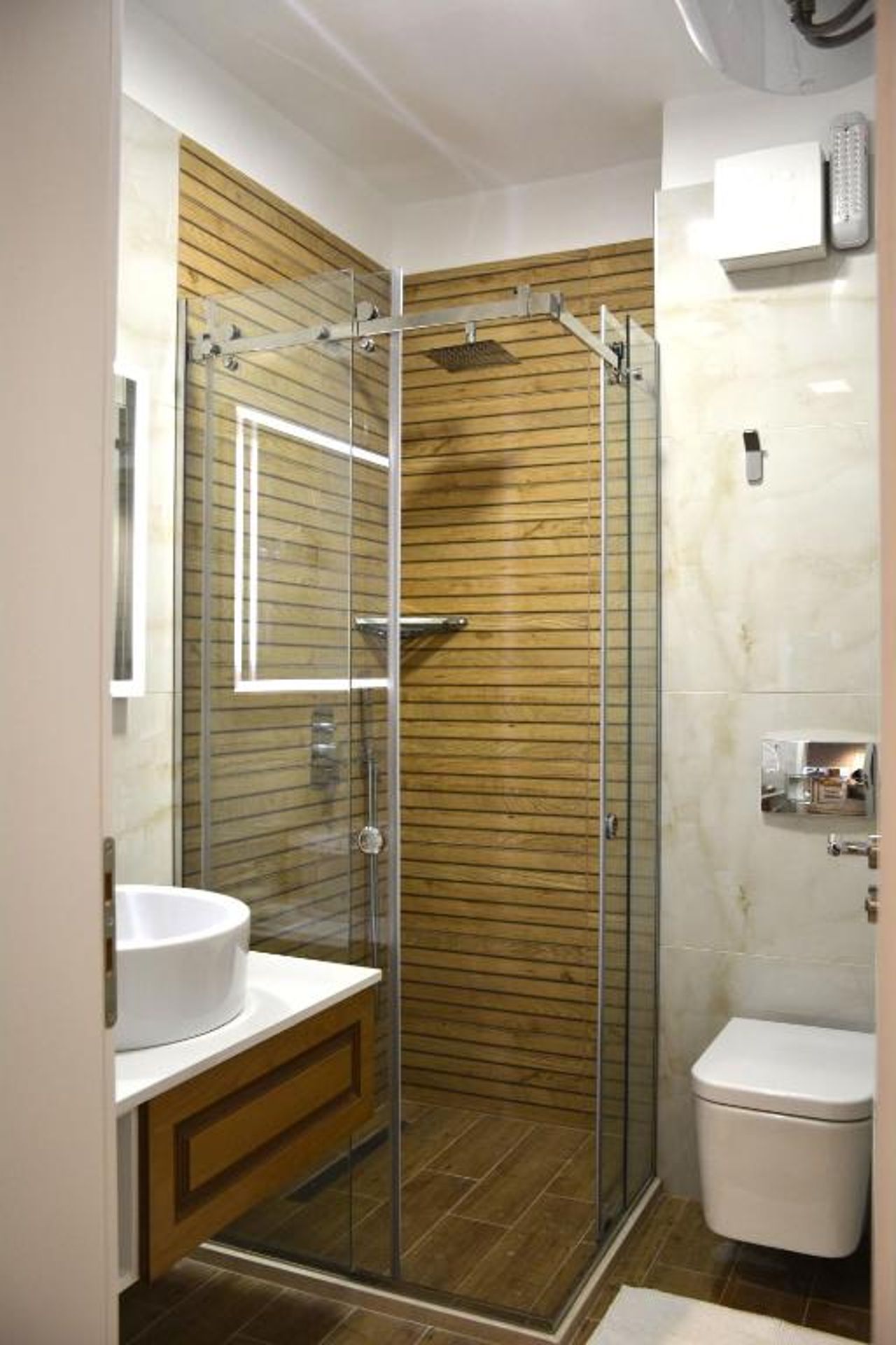 Central Luxury Apartment