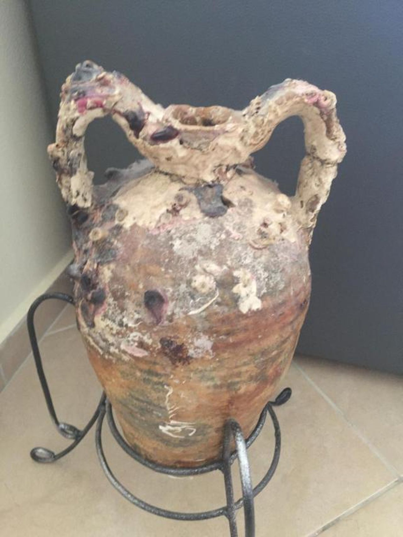 Amphora Apartment