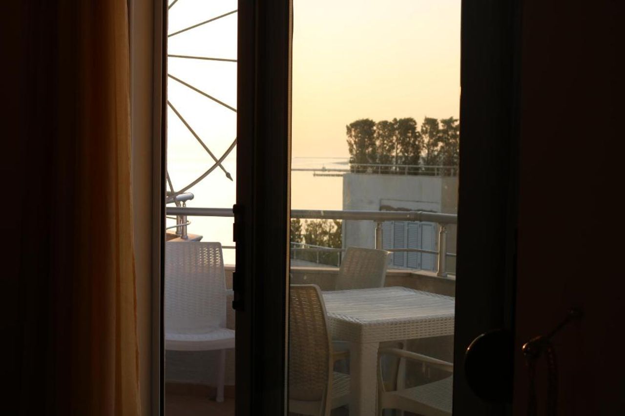 Belleview Apartment 4
