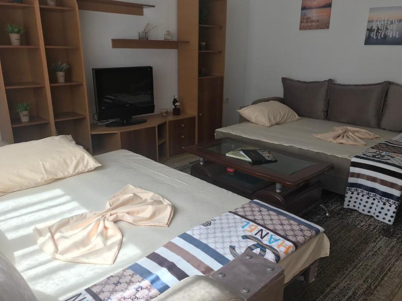 Sixth Apartment