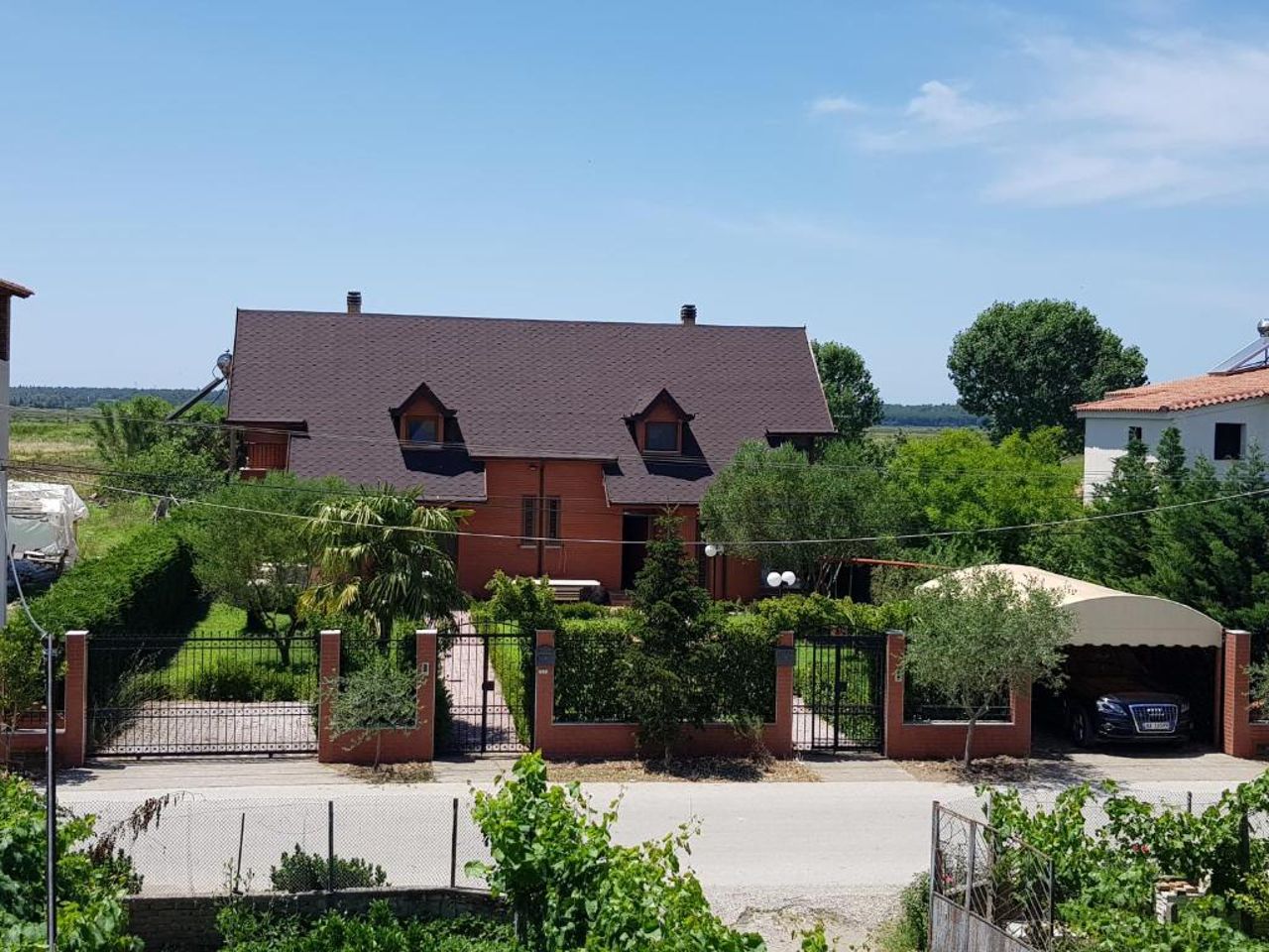 Villa "GREEN PARADISE"