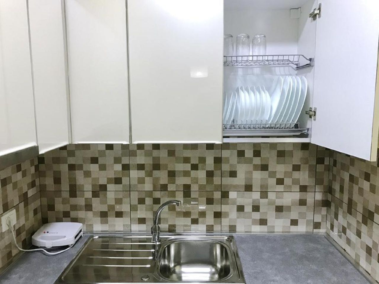 EKA Luxury One-Bedroom Apartment