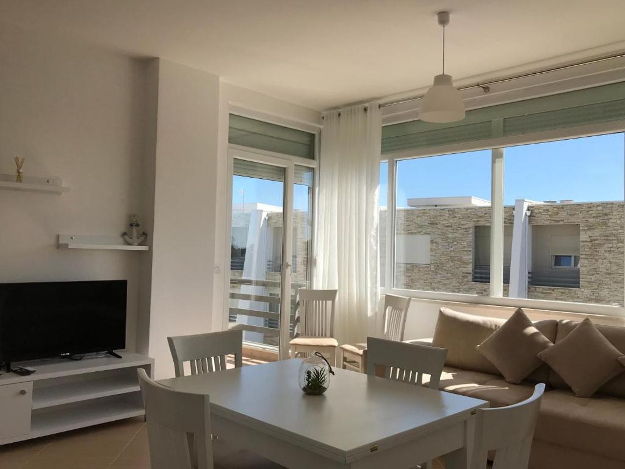 EME APARTMENTS - Kompleksi Lura 2 Gjiri i Lalzit