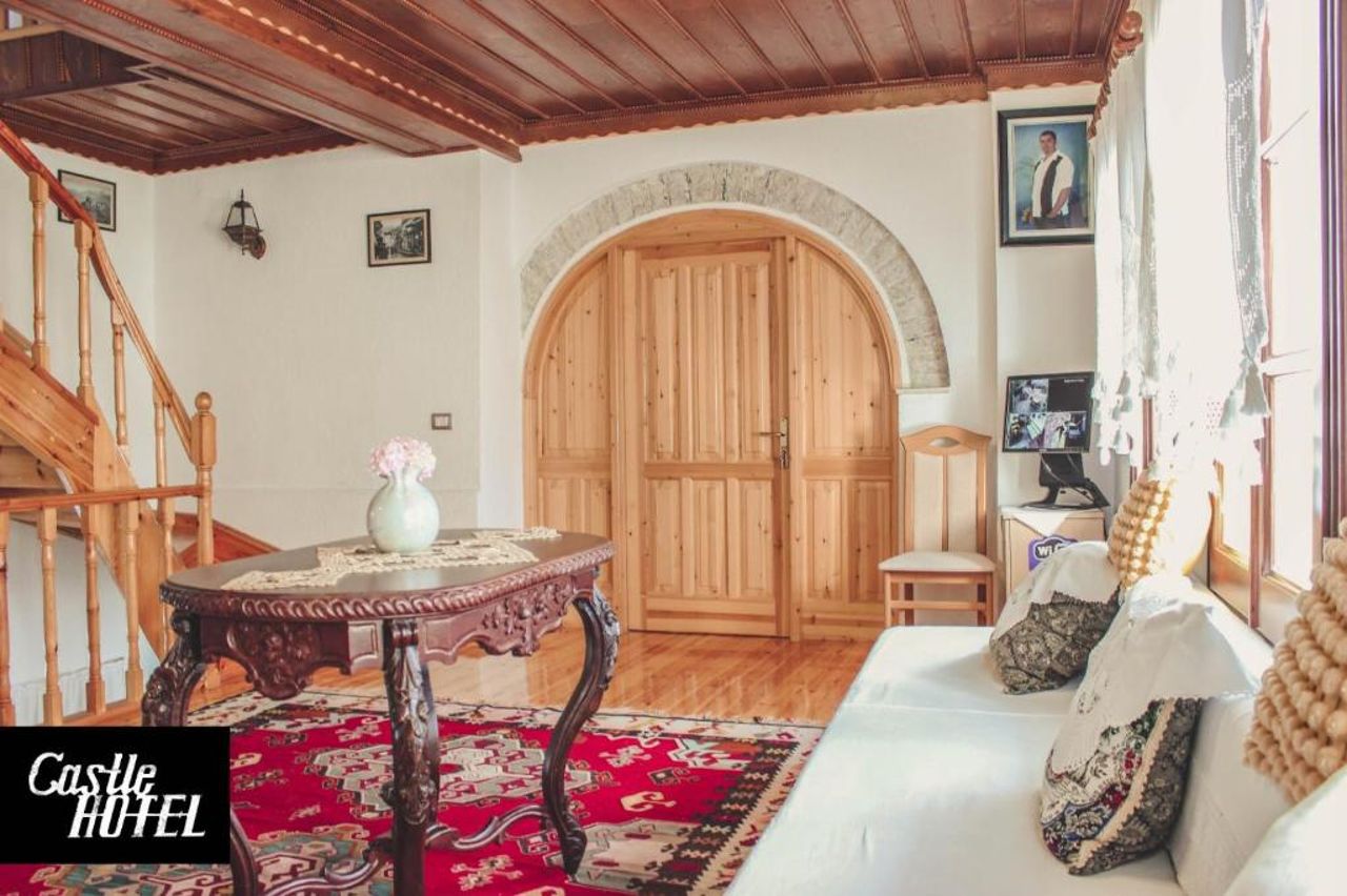 Castle Hotel