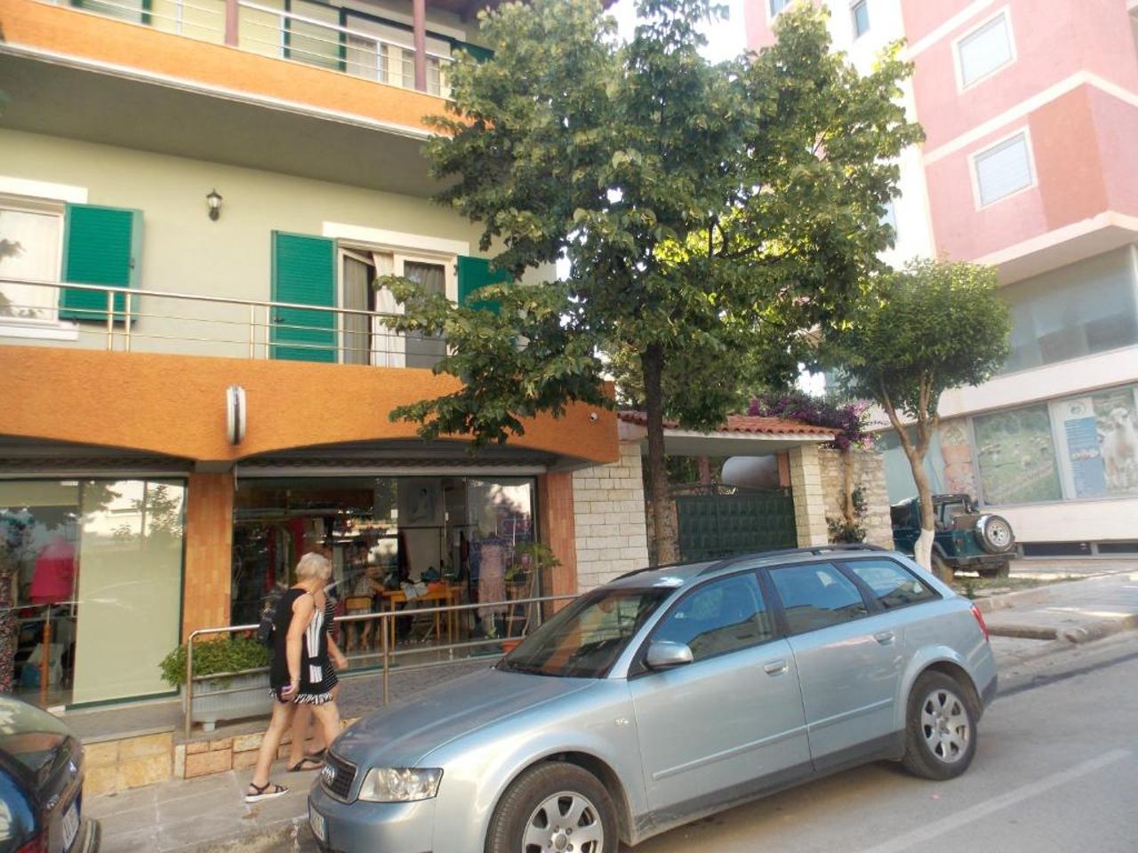 Elvin Apartments