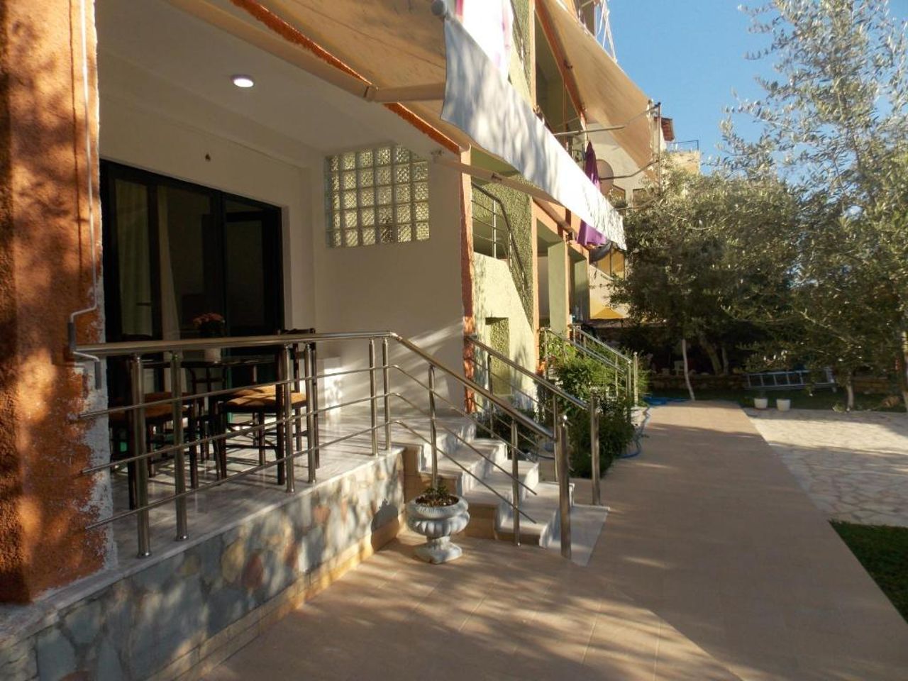 Elvin Apartments