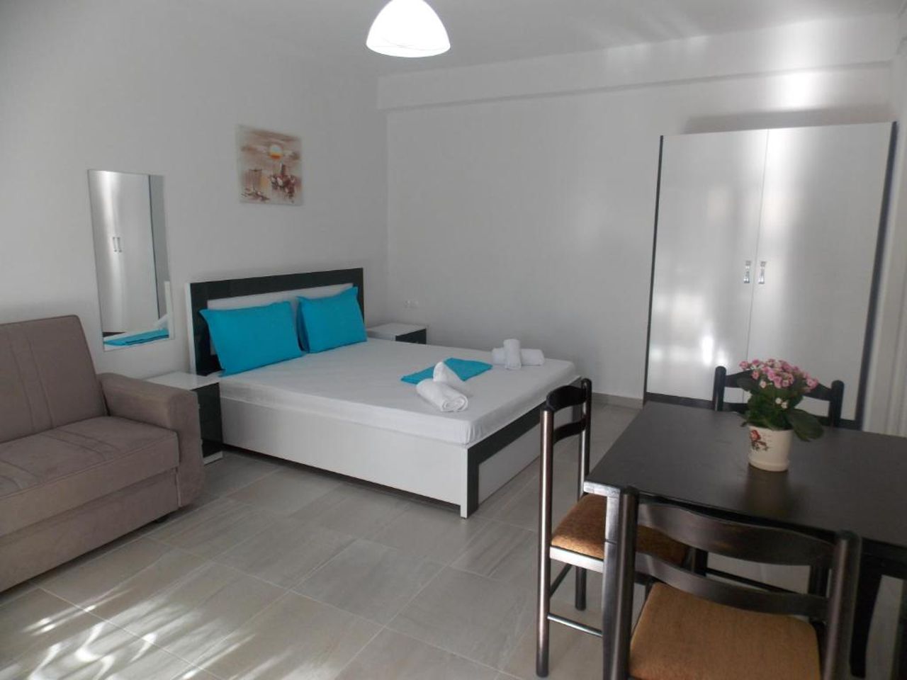 Elvin Apartments