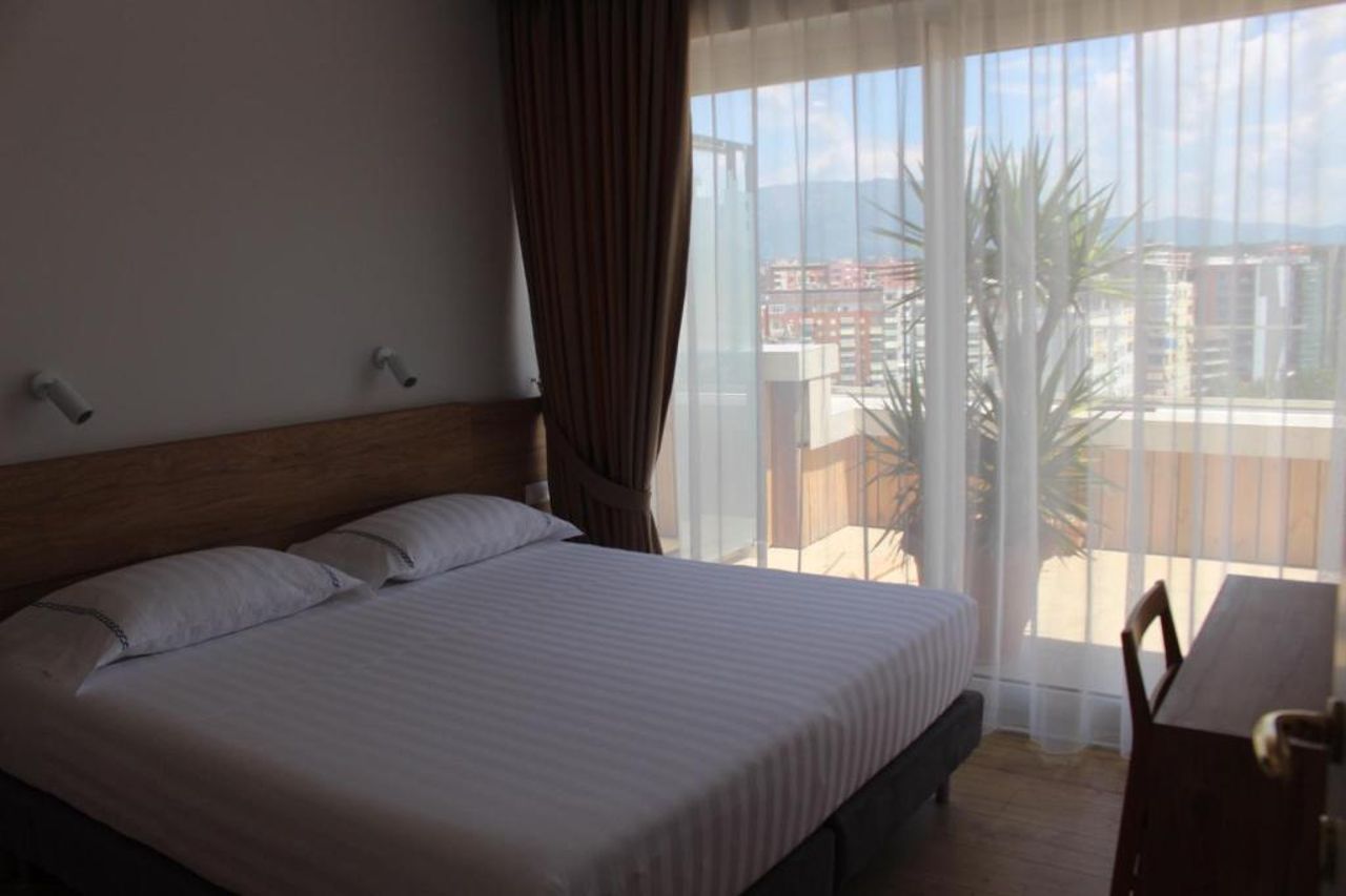 Tirana Terrace Apartments, near the Lake Park