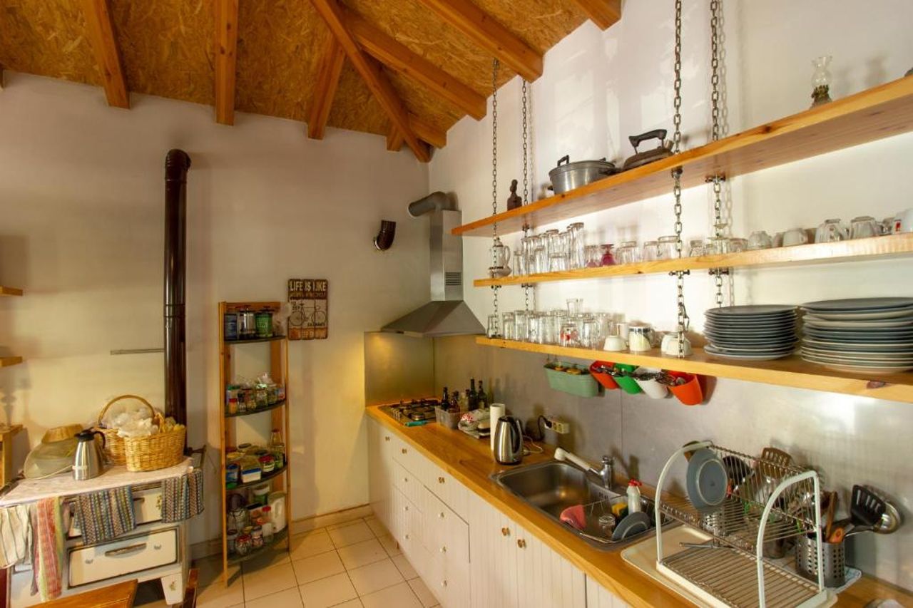 Himara Hostel