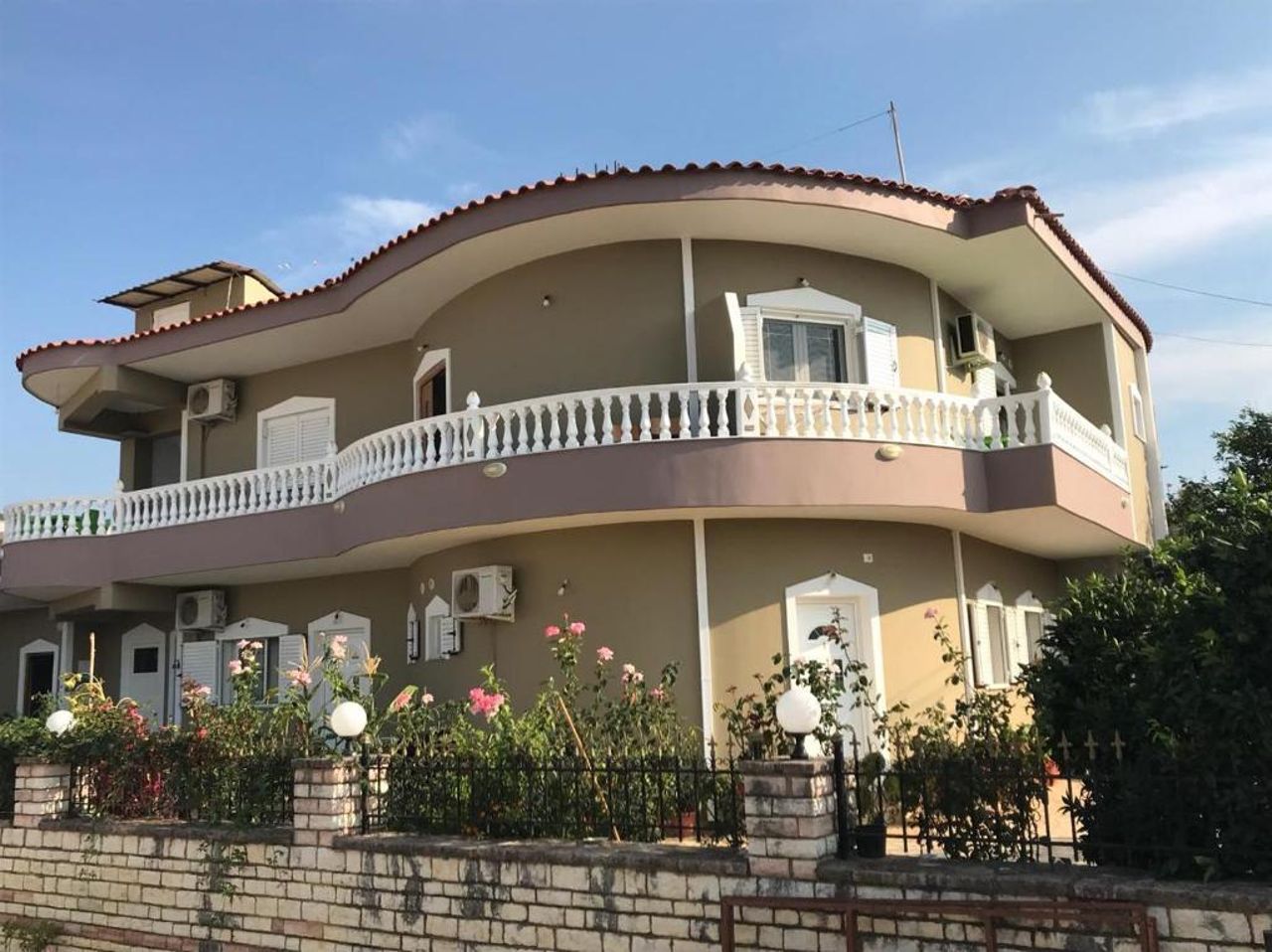 Vila Zeqo Muka