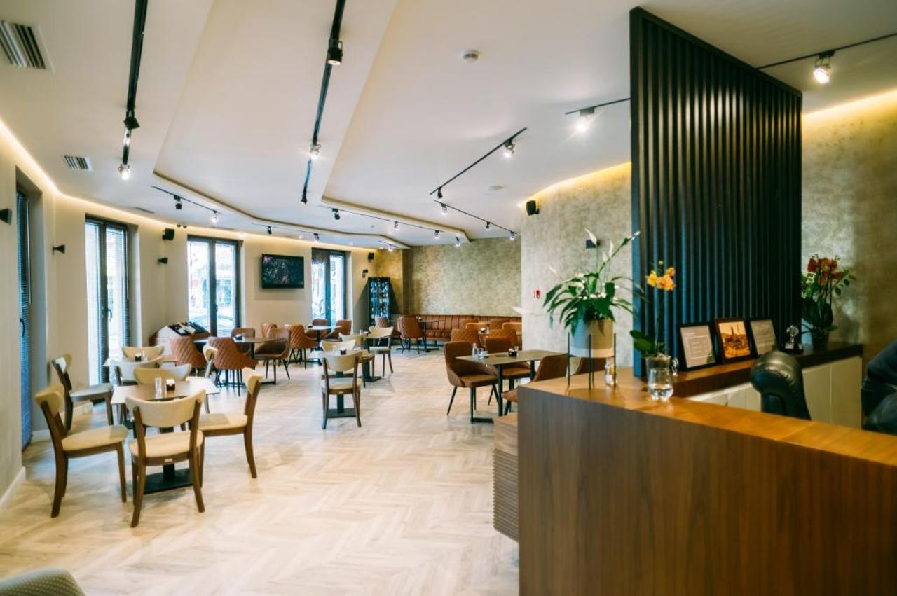Hotel Stela Center