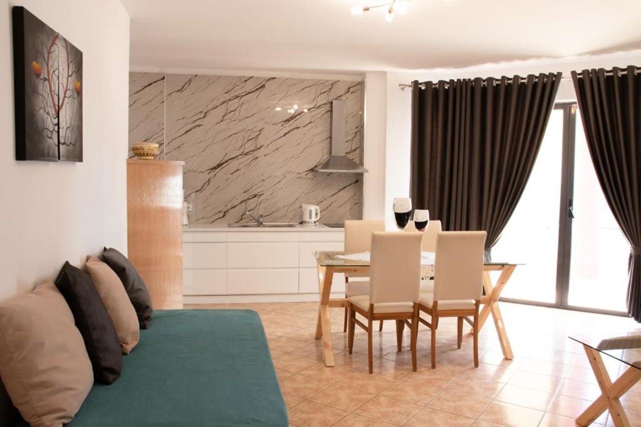 Flora Apartments Sarande