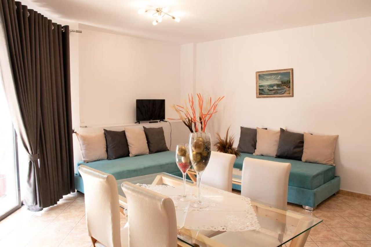 Flora Apartments Sarande