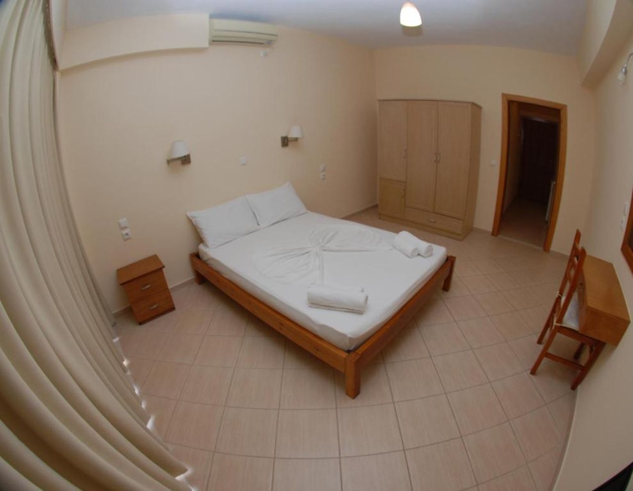 Nikos Hotel and Apartments