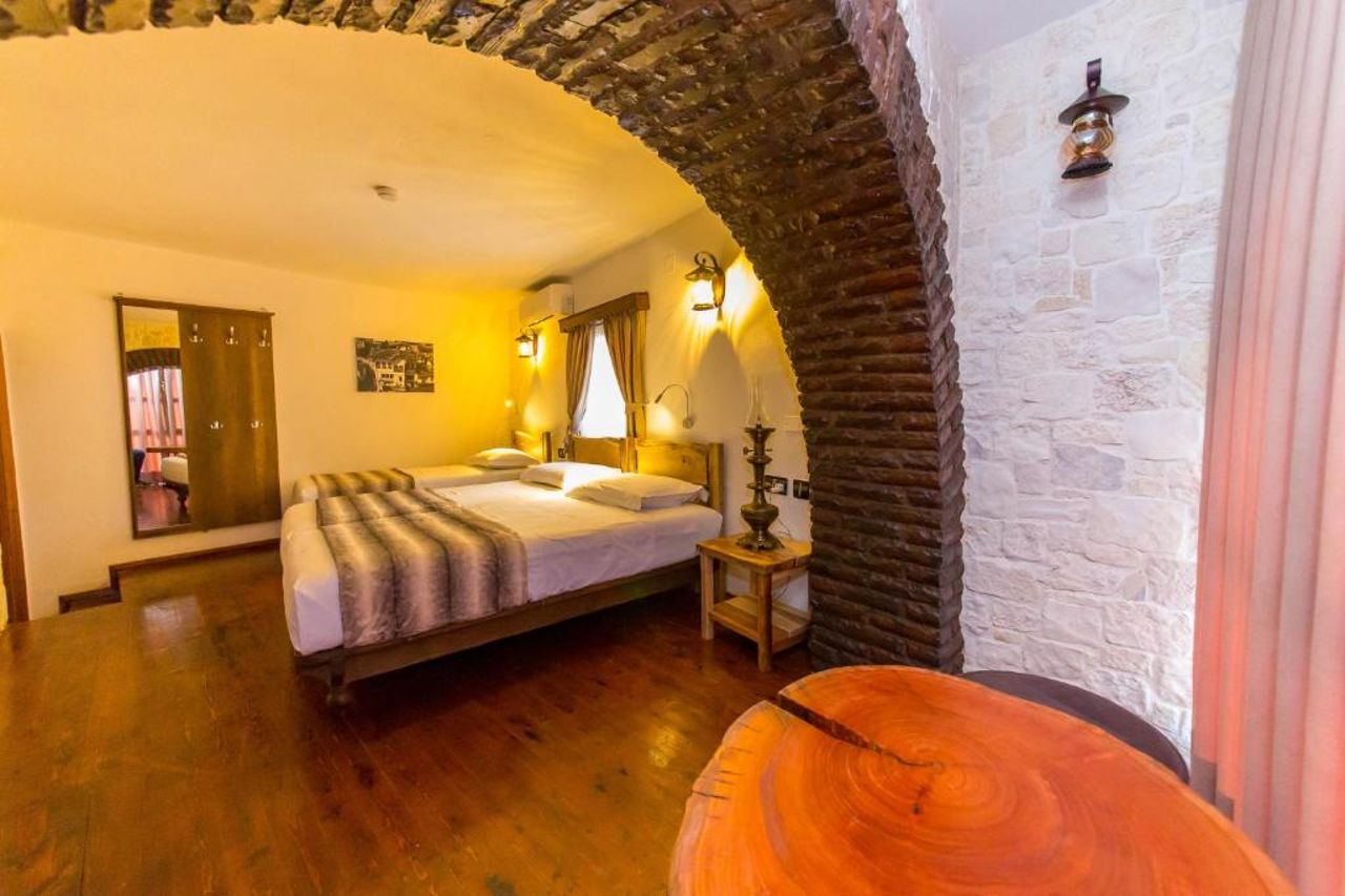 Heraklis Hotel