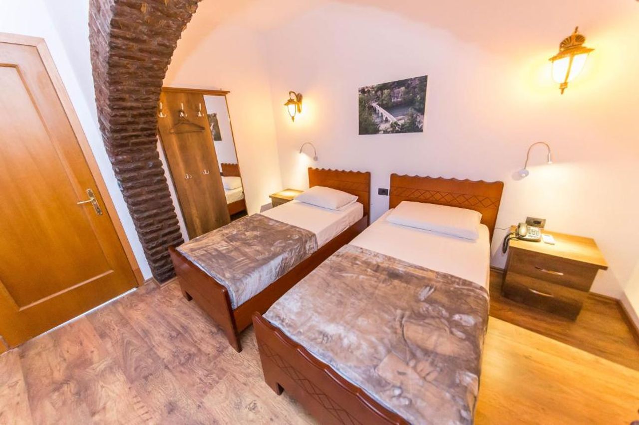 Heraklis Hotel