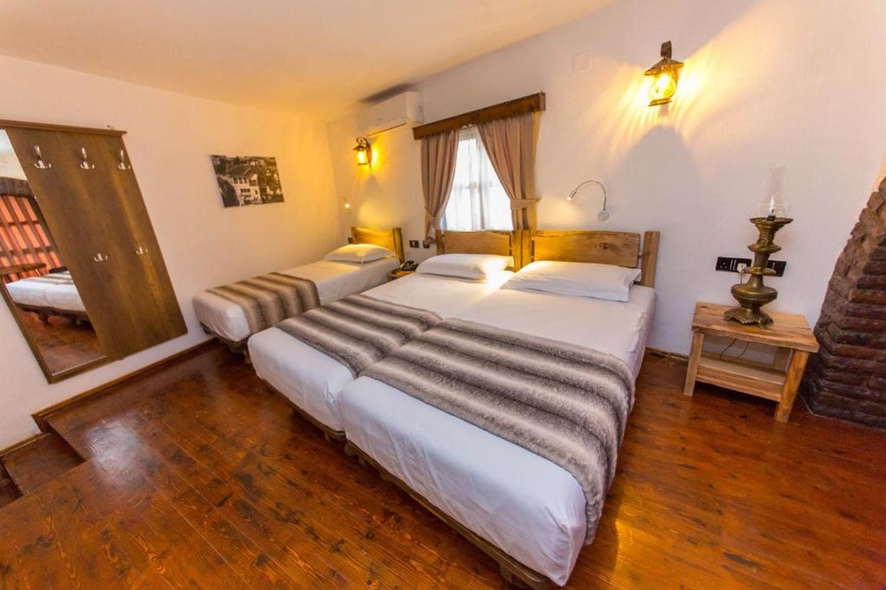 Heraklis Hotel