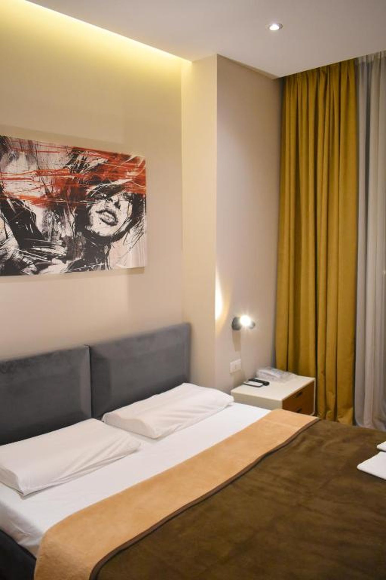 Star Hotel astir