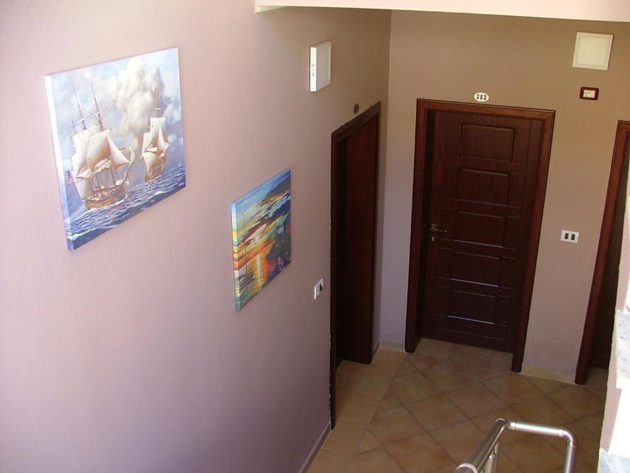 Hotel Dollari