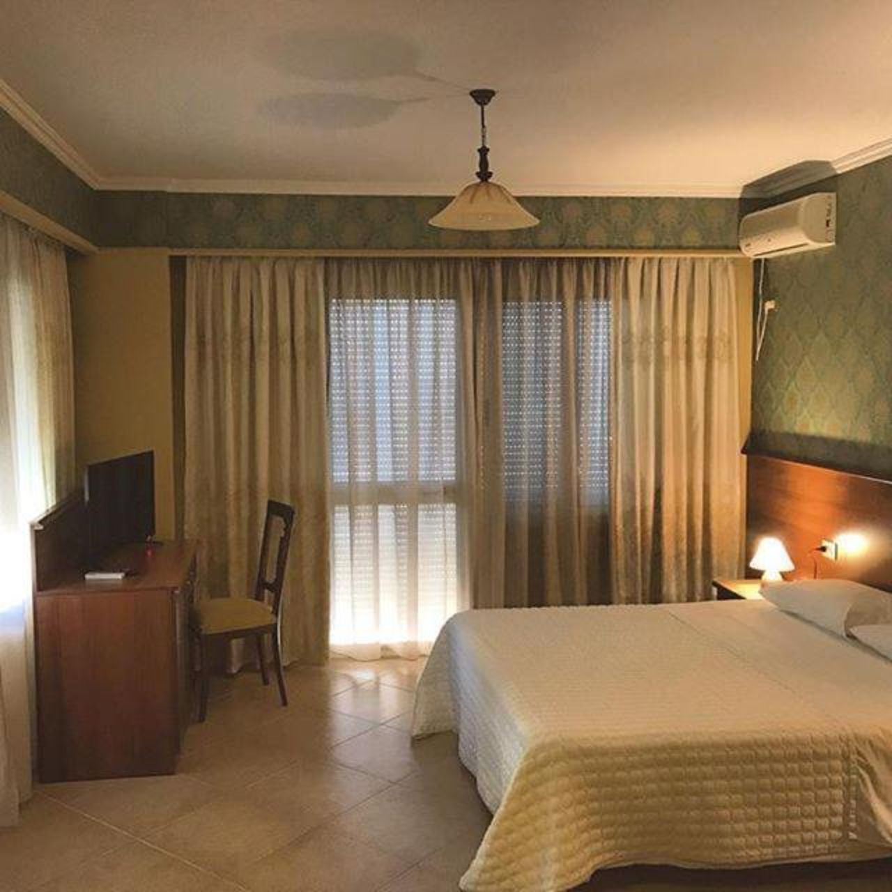Lyden Hotel