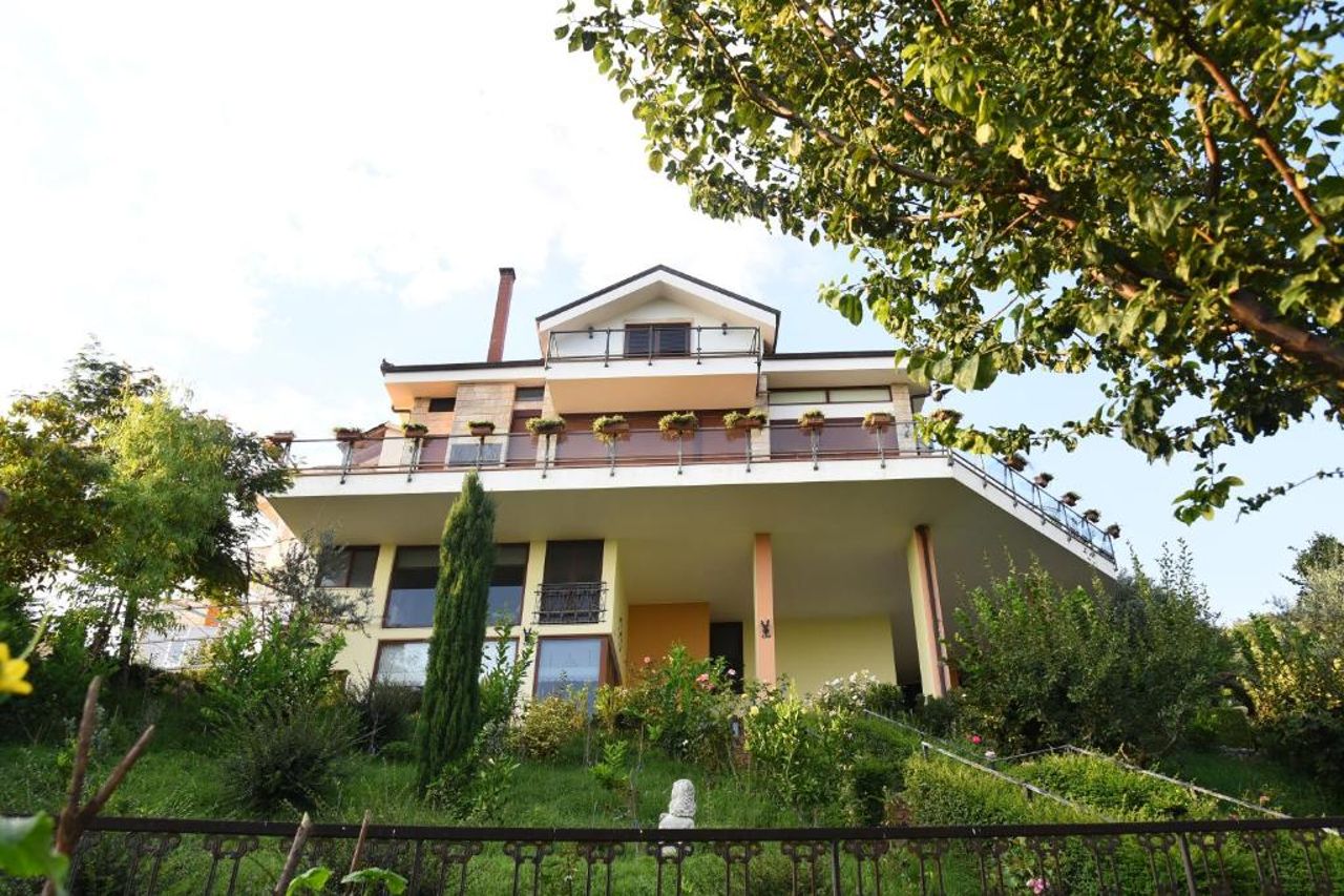 IoniaHouse Surrel Villa