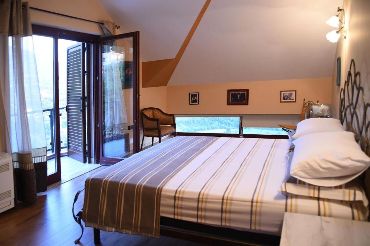IoniaHouse Surrel Villa