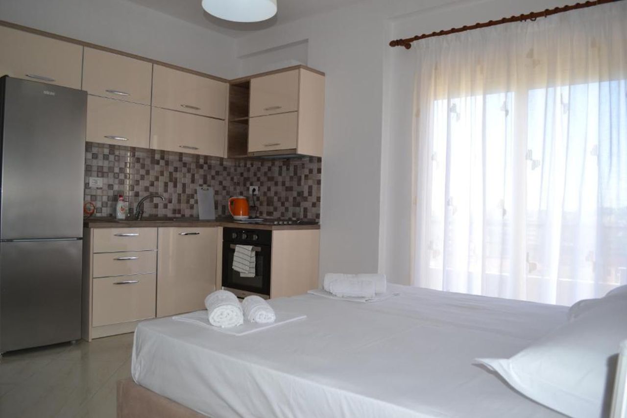 Vlorë Seaview Studio Apartment & Box Garage