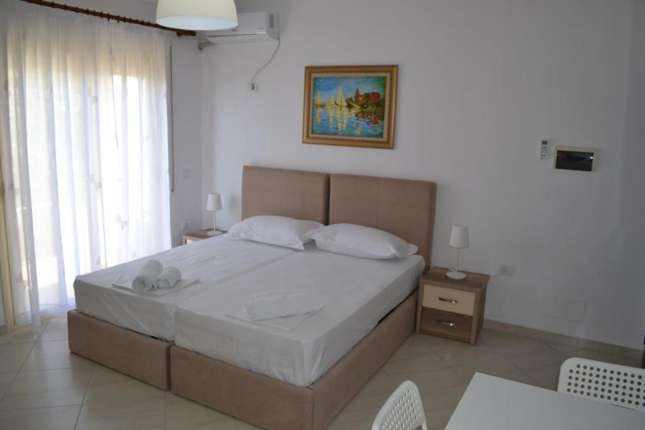 Vlorë Seaview Studio Apartment & Box Garage