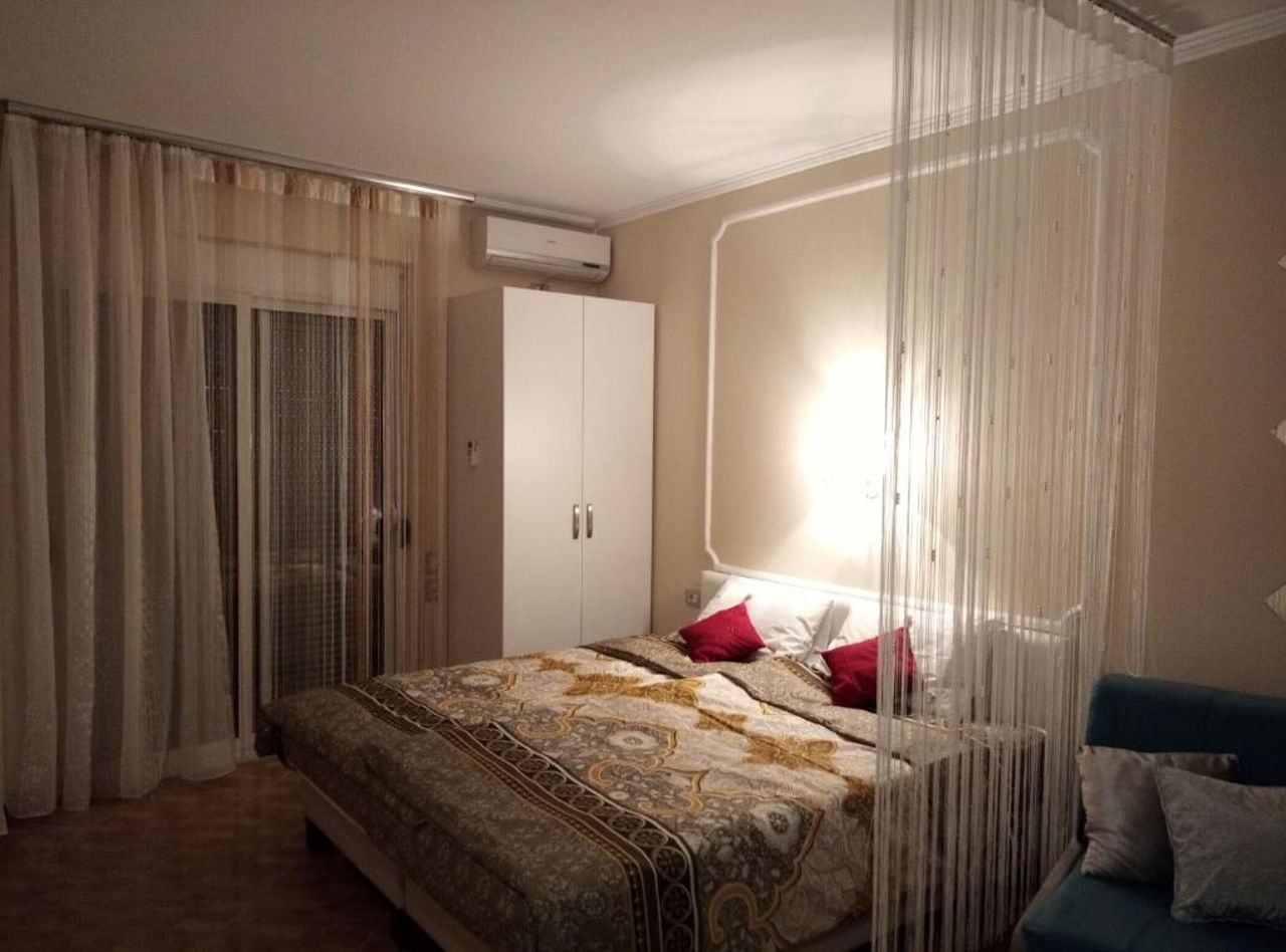Elen Apartment
