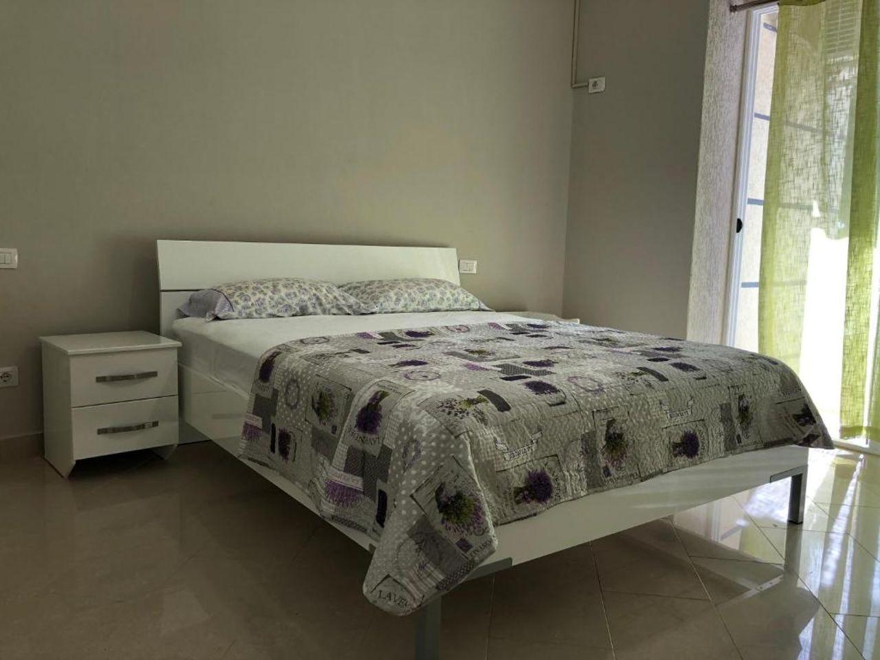 Mali i Robit Beachfront Apartment