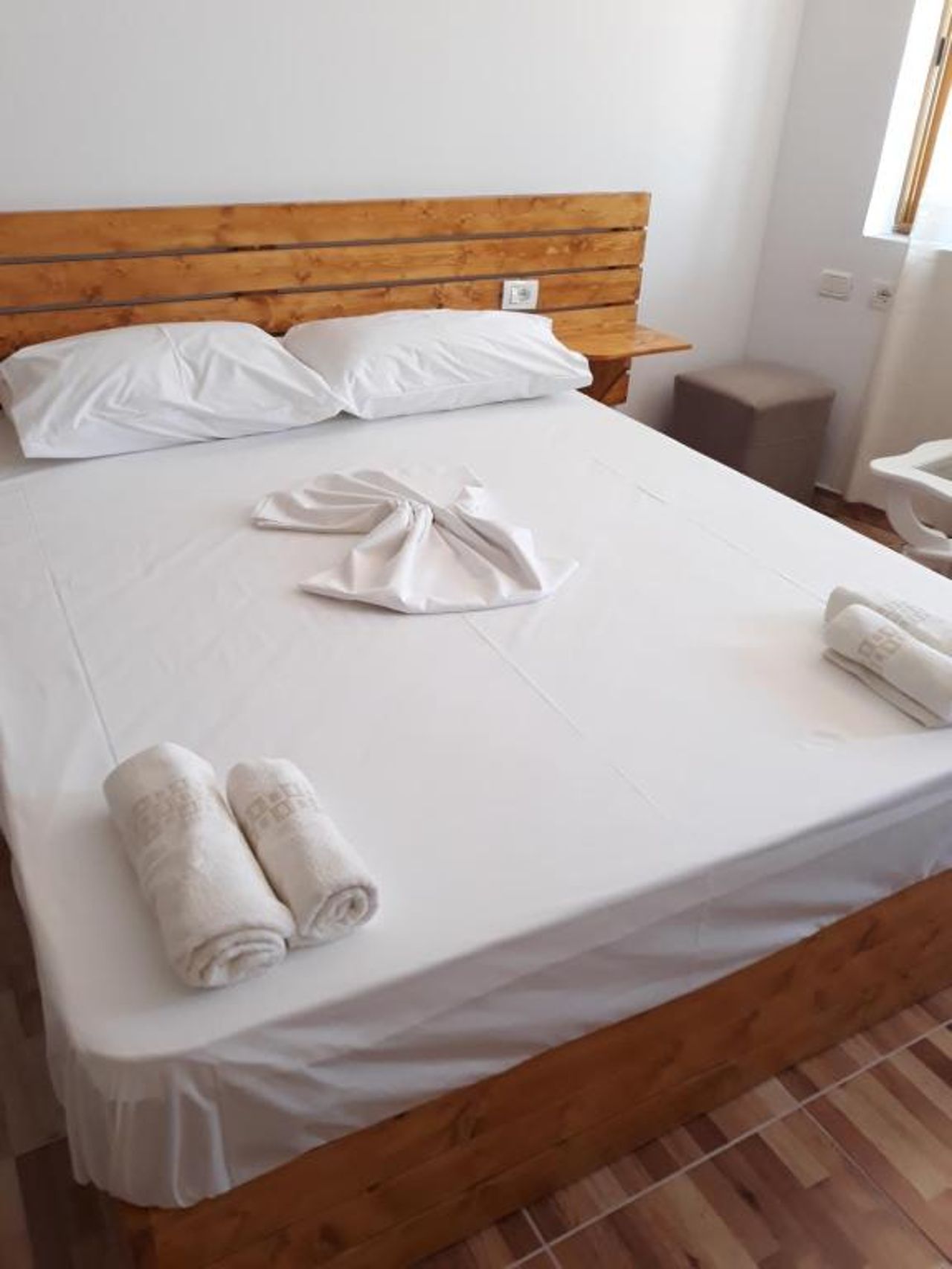 Beleris Rooms