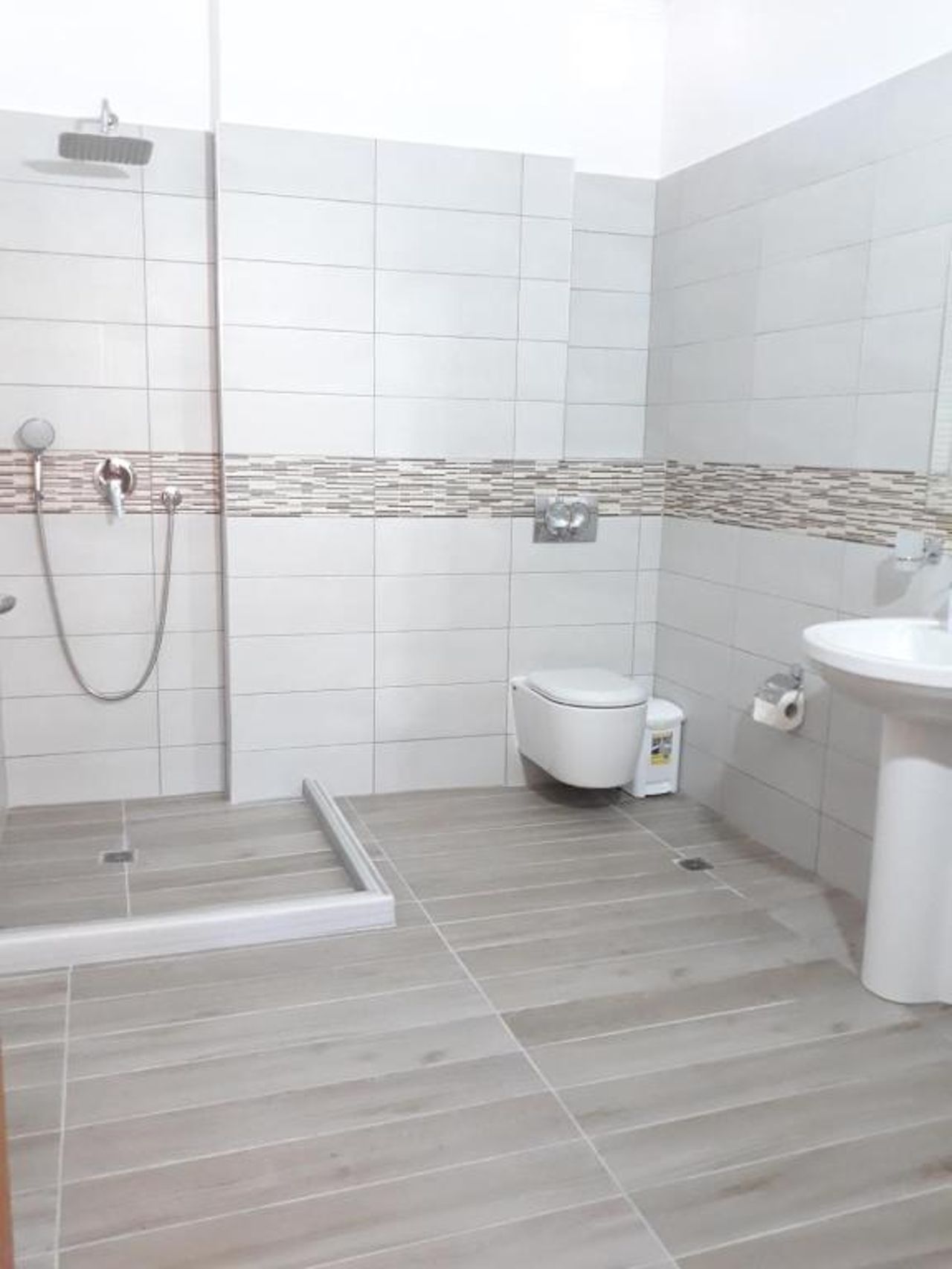 Beleris Rooms