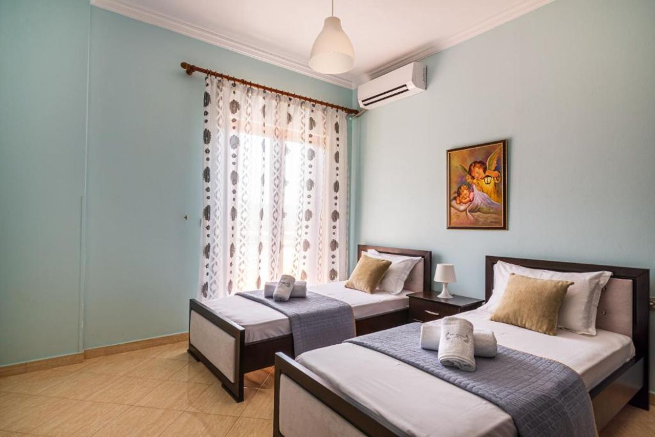 Great Alexander Suites