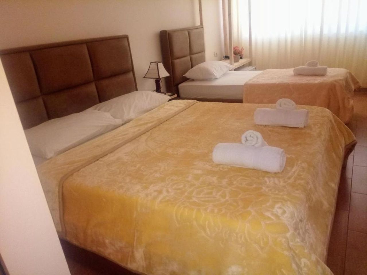 Nako Guest House bar&restaurants