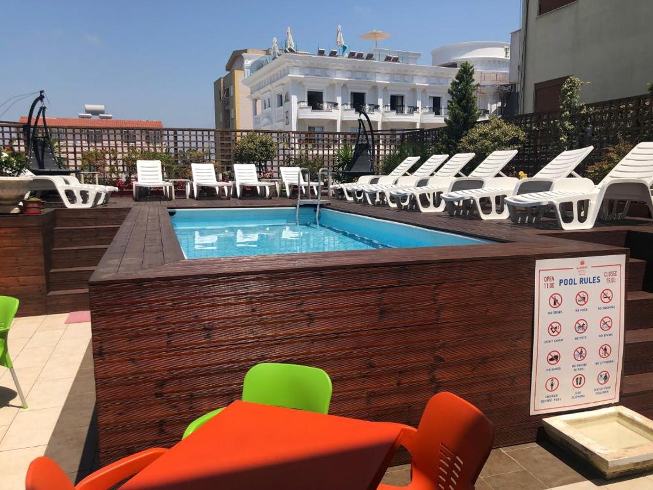 Sunrise Hotel Cameria