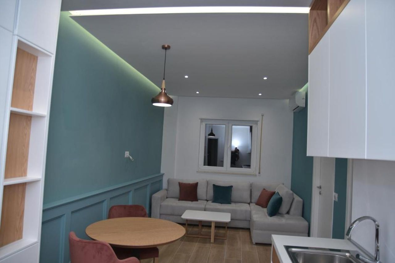 Airen Hotel Velipoje