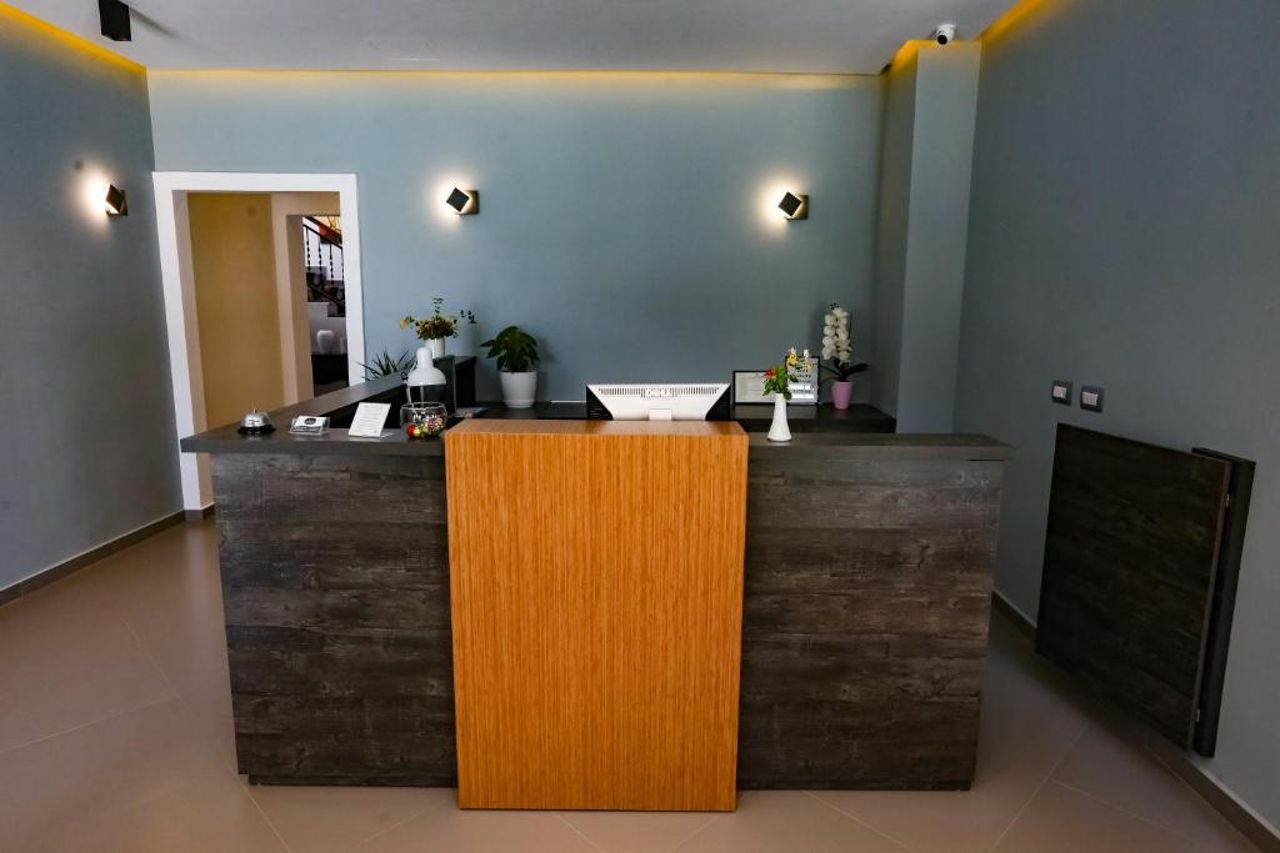 Home Hotel