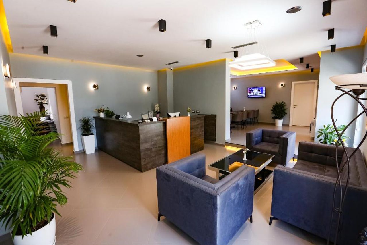 Home Hotel