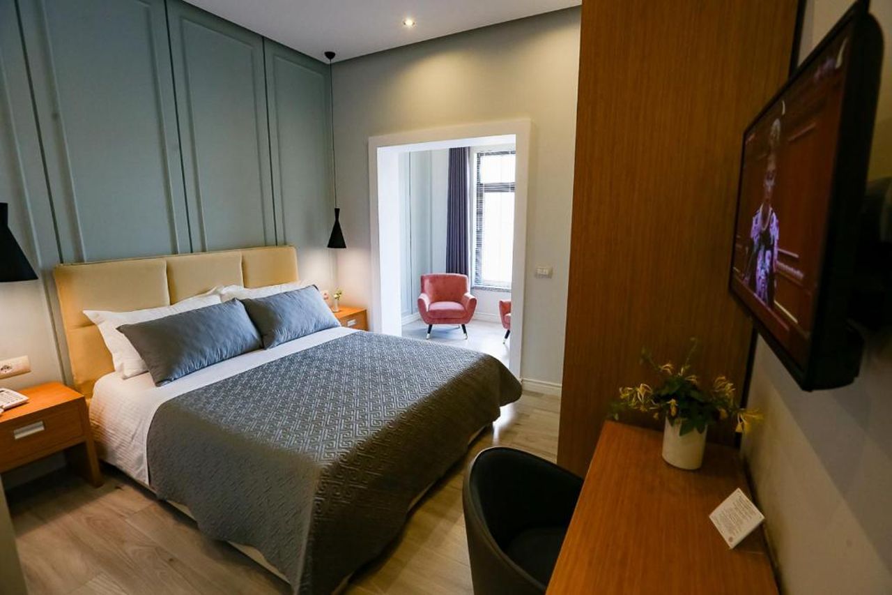 Home Hotel